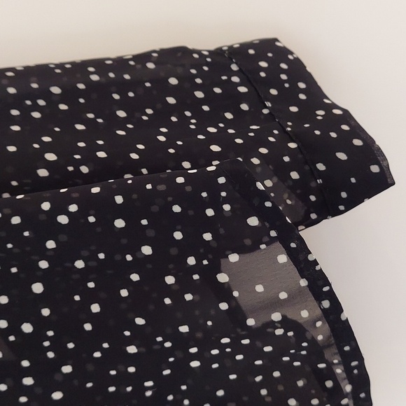 Frenchi Women’s blouse Size M Black/White Romantic polka dots sheer lighweght - Picture 4 of 7